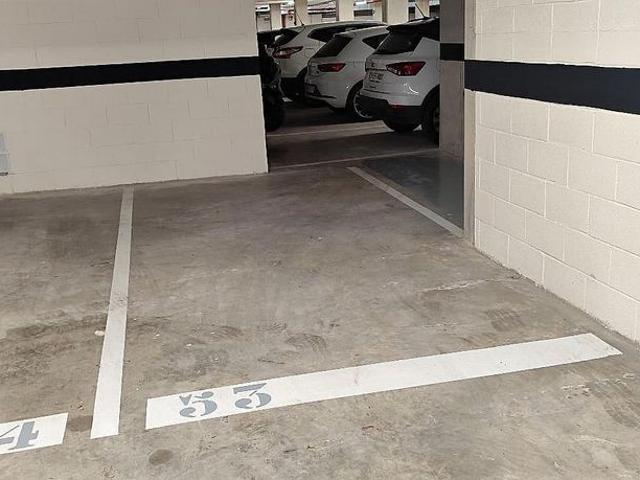 Garaje en venta en calle De Leonardo Da Vinci, Hospitalet de Llobregat, L´, de 12 m² por 18.000