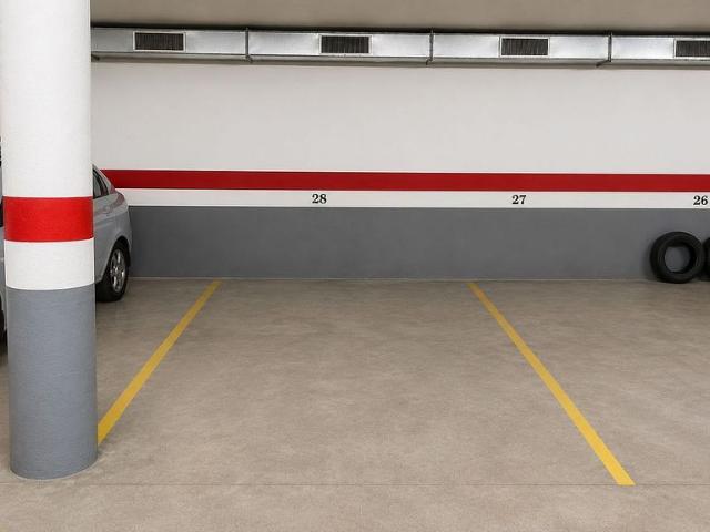 Garaje en venta en calle De Lepant, Reus, de 12 m² por 14.000