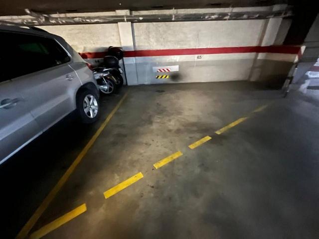 Garaje en venta en calle De Lepant, Reus, de 16 m² por 13.000