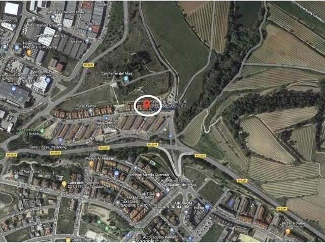 Garaje en venta en calle De Les Flors, Sant Sadurní d´Anoia, de 12 m² por 10.000