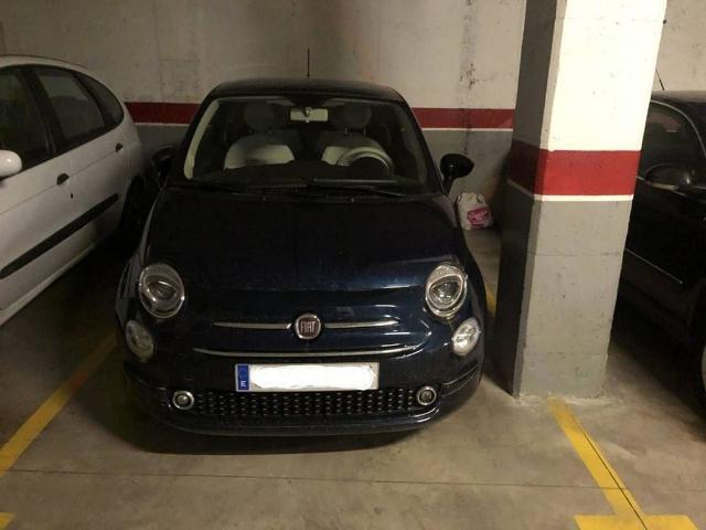 Garaje en venta en calle De Les Tres Creus, Sabadell, de 11 m² por 15.000