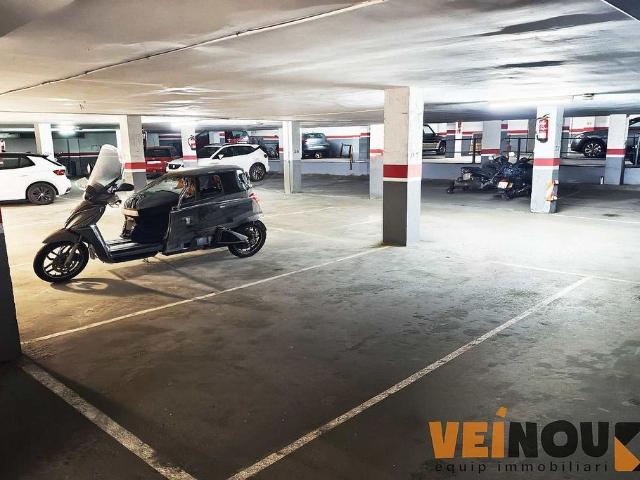 Garaje en venta en calle De Llull, Barcelona, de 34 m² por 24.000