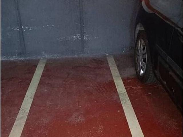Garaje en venta en calle De Llevant, Granollers, de 2 m² por 2.500