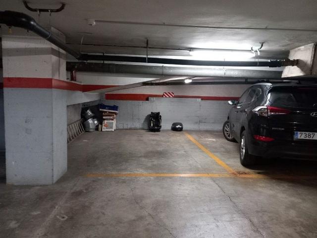 Garaje en venta en calle De Mallorca, Barcelona, de 12 m² por 23.500