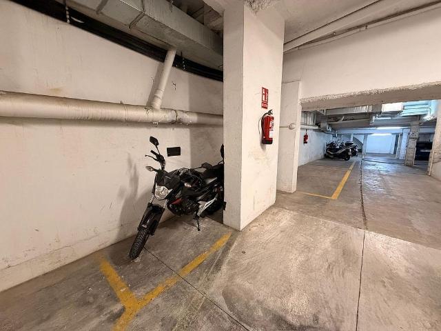 Garaje en venta en calle De Manuel Angelon, Barcelona, de 7 m² por 10.000