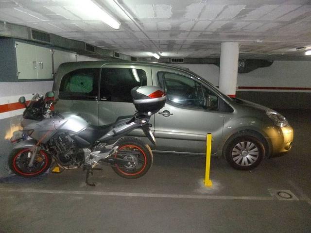 Garaje en venta en calle De Maragall, Ripollet, de 12 m² por 14.000