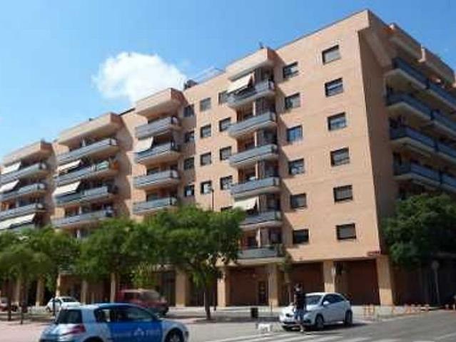 Garaje en venta en calle De Maria Aurèlia Capmany, Reus, de 26 m² por 9.700