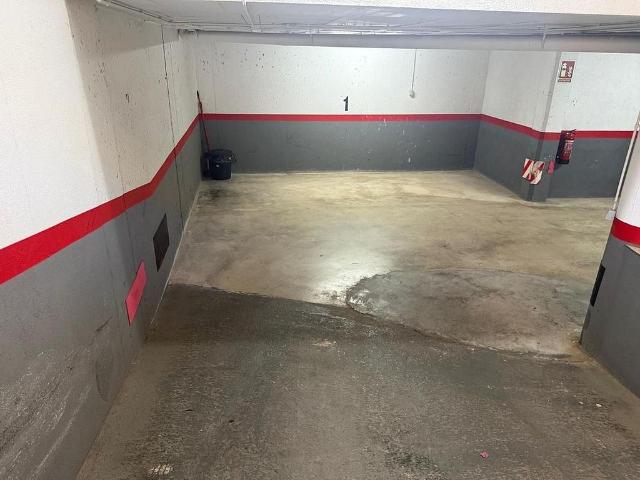 Garaje en venta en calle De Miguel Menéndez Boneta, Sant Carles de la Ràpita, de 12 m² por 4.500
