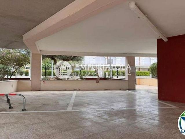 Garaje en venta en calle De Miguel de Cervantes, Roses, de 12 m² por 24.000