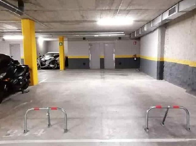 Garaje en venta en calle De Múrcia, Barcelona, de 33 m² por 39.995
