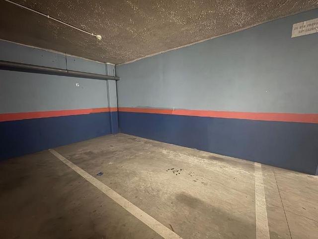 Garaje en venta en calle De Sallarès i Pla, Sabadell, de 12 m² por 13.900