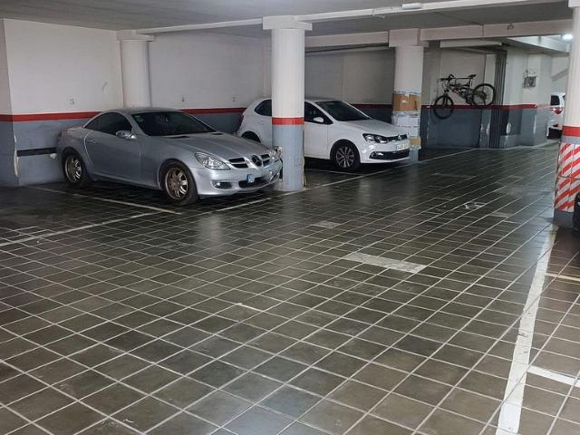 Garaje en venta en calle De Sant Eusebi, Barcelona, de 12 m² por 35.000