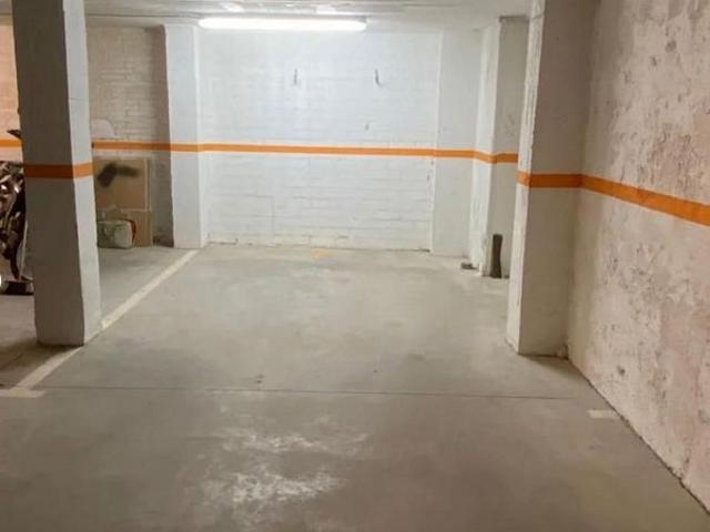 Garaje en venta en calle De Sant Josep, Torelló, de 14 m² por 9.500