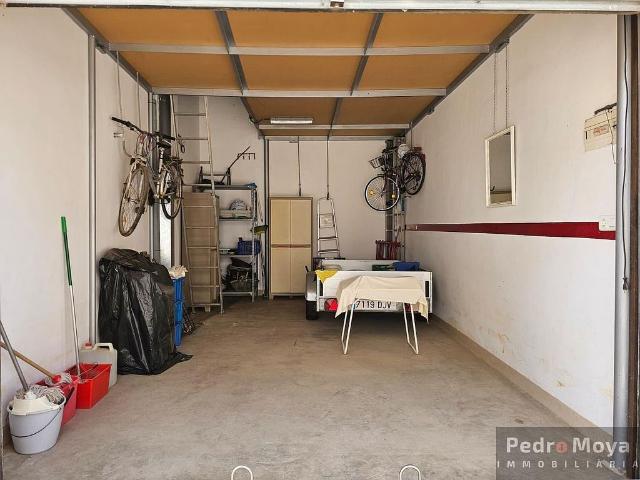Garaje en venta en calle De Sant Julià, Riudoms, de 24 m² por 45.000