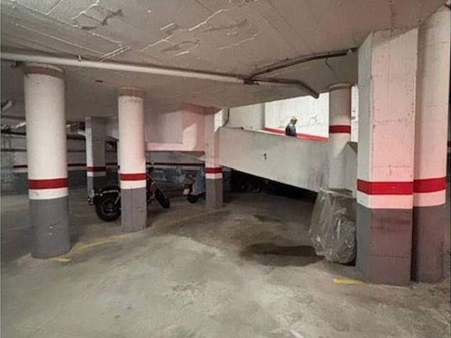 Garaje en venta en calle De Sant Pau, Caldes de Montbui, de 12 m² por 14.000