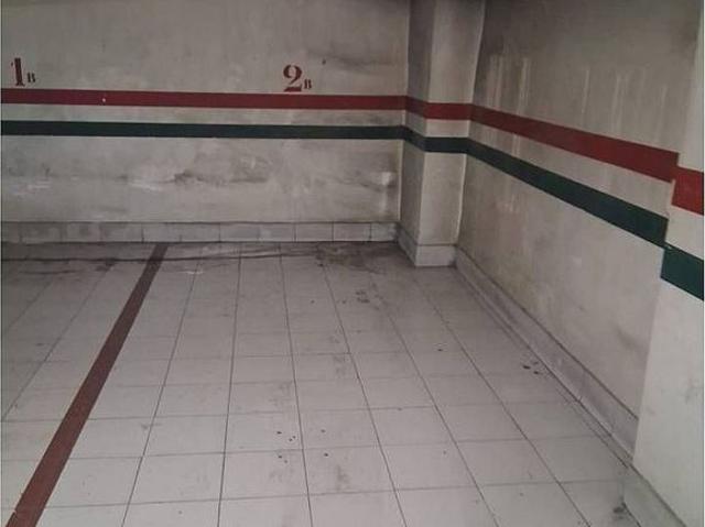 Garaje en venta en calle De Santiago Rusiñol, Terrassa, de 12 m² por 11.000