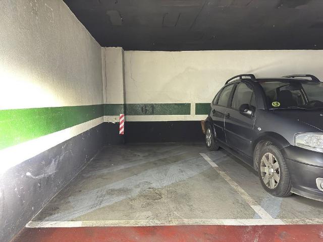 Garaje en venta en calle De Padilla, Barcelona, de 24 m² por 18.000