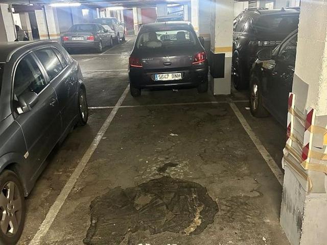 Garaje en venta en calle De Padilla, Barcelona, por 22.000