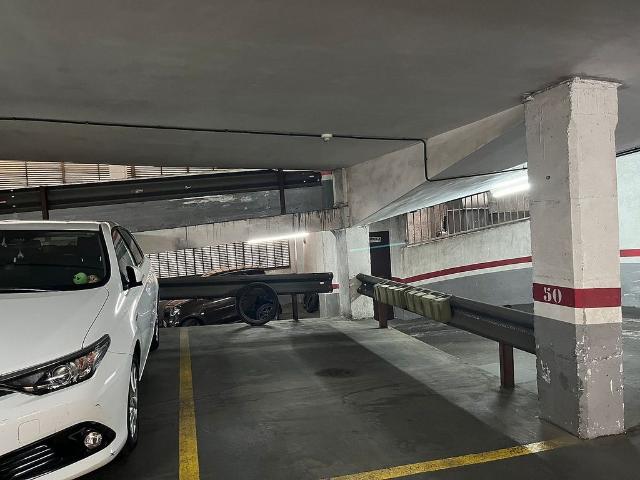 Garaje en venta en calle De Palamós, Barcelona, de 15 m² por 19.500