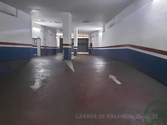 Garaje en venta en calle De Palència, Barcelona, de 17 m² por 22.900