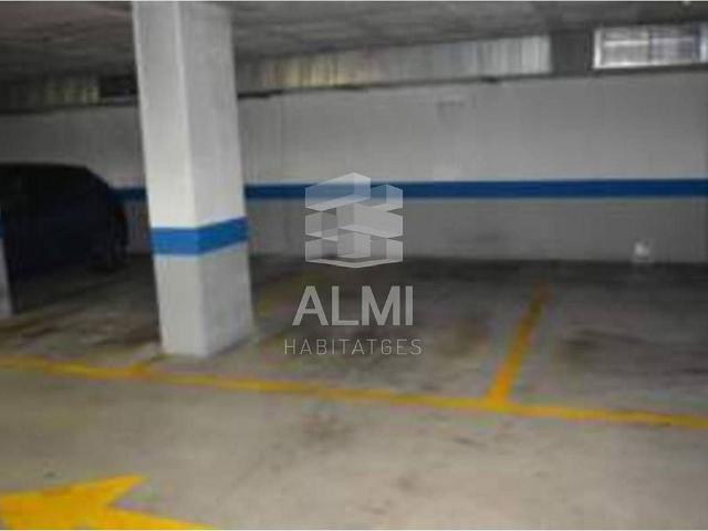 Garaje en venta en calle De Palomar, Barcelona, de 11 m² por 18.000