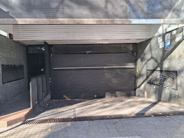 Garaje en venta en calle De París, Barcelona, de 9 m² por 18.000