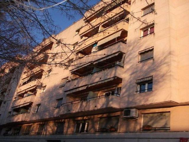 Garaje en venta en calle De Pitàgores, Rubí, de 28 m² por 7.800