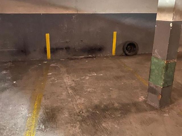 Garaje en venta en calle De Provença, Barcelona, de 4 m² por 15.000