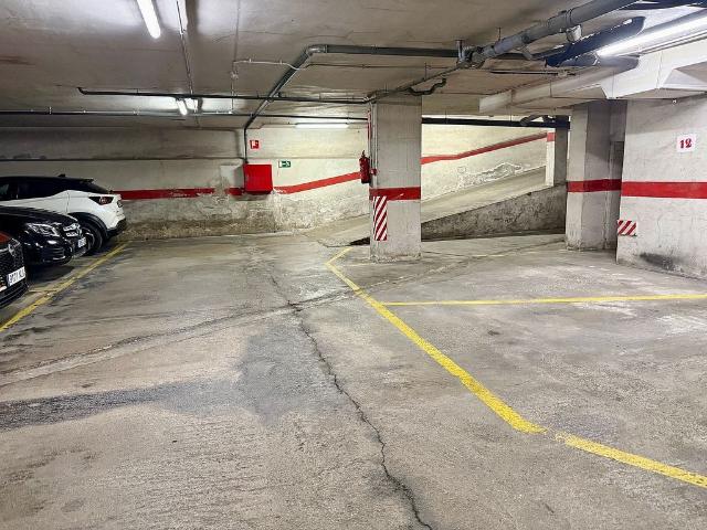 Garaje en venta en calle De Ramon Turró, Barcelona, de 12 m² por 25.000