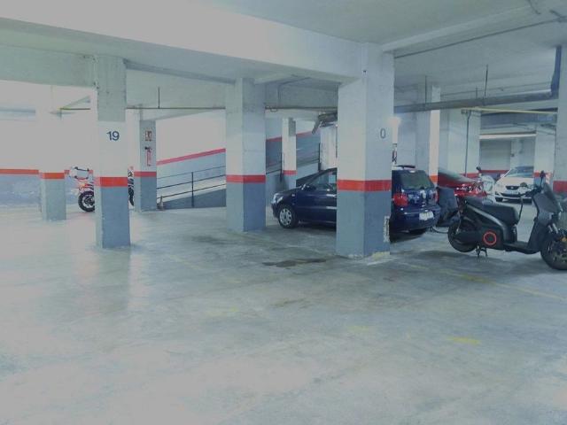 Garaje en venta en calle De Renart, Barcelona, de 5 m² por 18.000