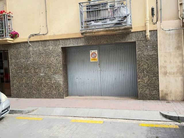 Garaje en venta en calle De Riudoms, Reus, de 147 m² por 47.500