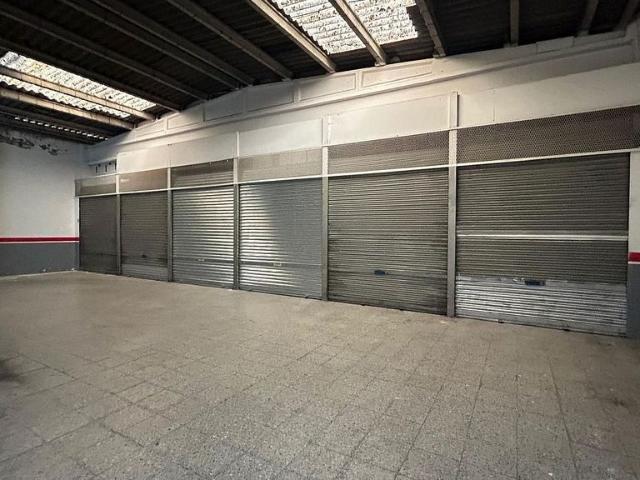 Garaje en venta en calle De Torras i Bages, Salt, de 21 m² por 20.000