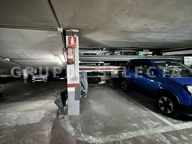 Garaje en venta en calle De Vallhonrat, Barcelona, de 9 m² por 10.000