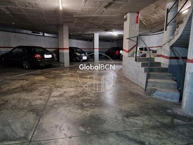 Garaje en venta en calle De Vallparda, Hospitalet de Llobregat, L´, de 13 m² por 16.500