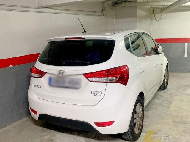 Garaje en venta en calle De Viladomat, Barcelona, por 12.500