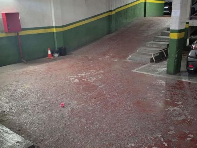 Garaje en venta en calle De Vilardell, Barcelona, de 12 m² por 15.000