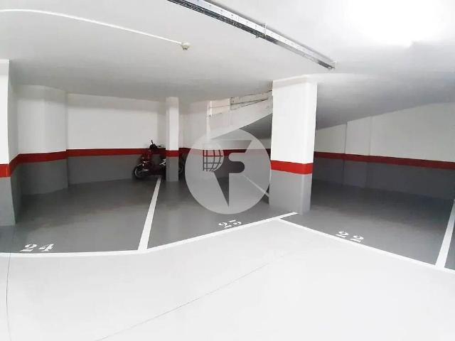 Garaje en venta en calle De Villarroel, Barcelona, de 9 m² por 17.990