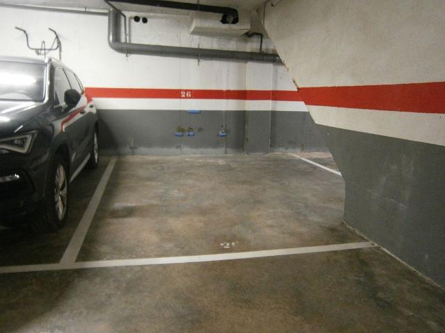 Garaje en venta en calle Del Mestre Antoni Nicolau, Badalona, de 12 m² por 18.000