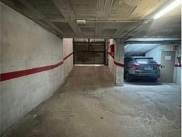 Garaje en venta en calle Del Canal, Reus, de 11 m² por 9.500