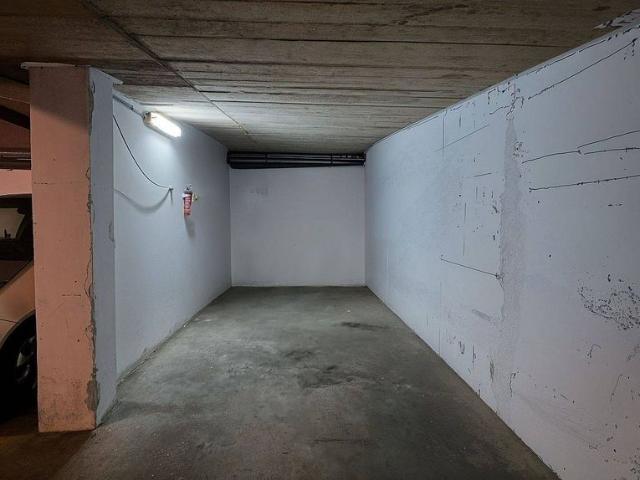 Garaje en venta en calle Del Canal, Reus, de 16 m² por 19.800