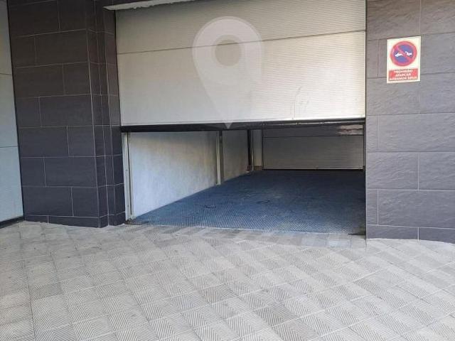 Garaje en venta en calle Del Cementiri, Roses, de 80 m² por 55.000