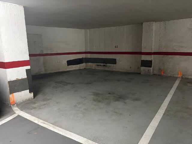 Garaje en venta en calle Del Clot, Barcelona, de 27 m² por 32.000