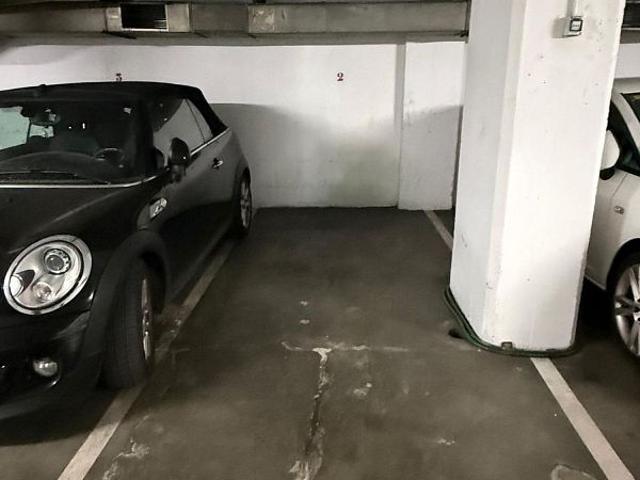 Garaje en venta en calle Del Comte D'urgell, Barcelona, por 13.500