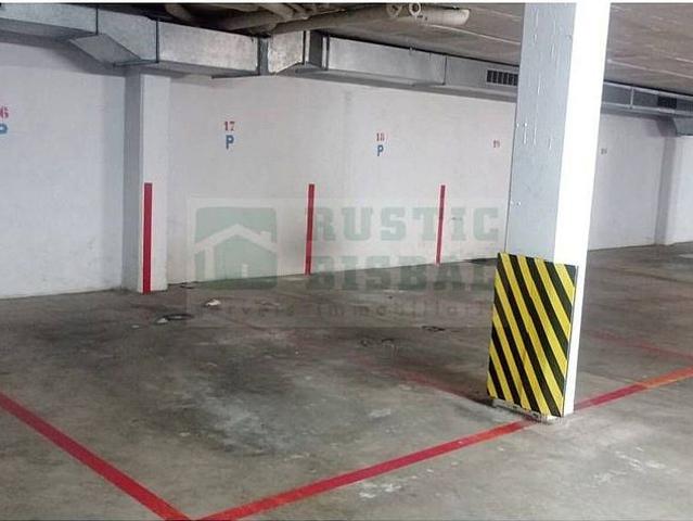 Garaje en venta en calle Del D'octubre de, Bisbal d´Empordà, La, de 22 m² por 15.000