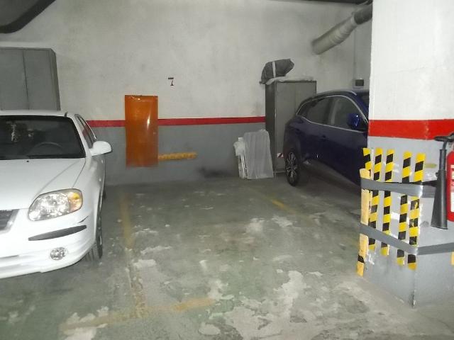 Garaje en venta en calle Del General Weyler, Badalona, de 10 m² por 18.000