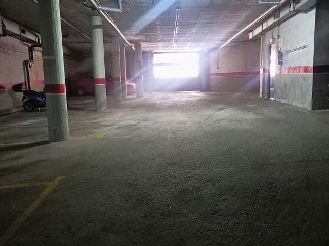 Garaje en venta en calle Pintor Torres, Viladecavalls, de 12 m² por 6.900