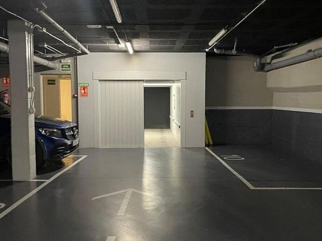 Garaje en venta en calle Del Torrent D'en Vidalet, Barcelona, de 10 m² por 20.000