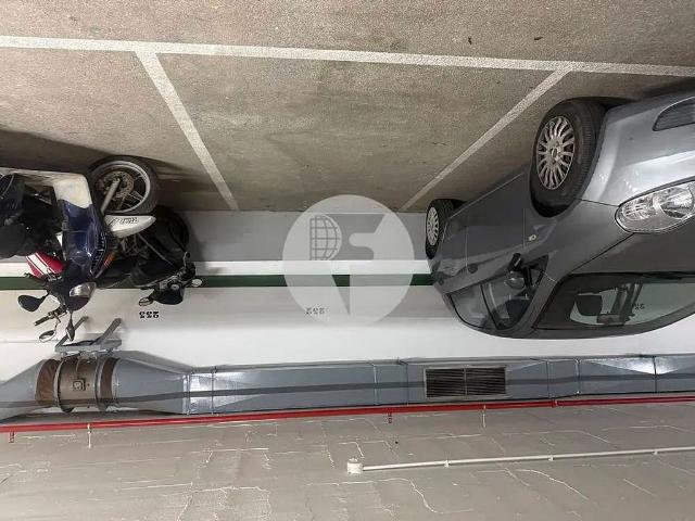 Garaje en venta en calle Del Vallespir, Barcelona, de 8 m² por 11.000