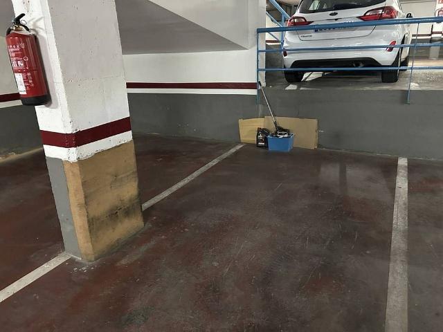 Garaje en venta en calle Del Vallespir, Barcelona, de 9 m² por 16.000