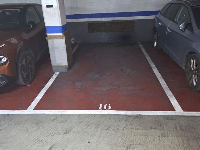 Garaje en venta en calle Dels Arítjols, Barcelona, por 17.500